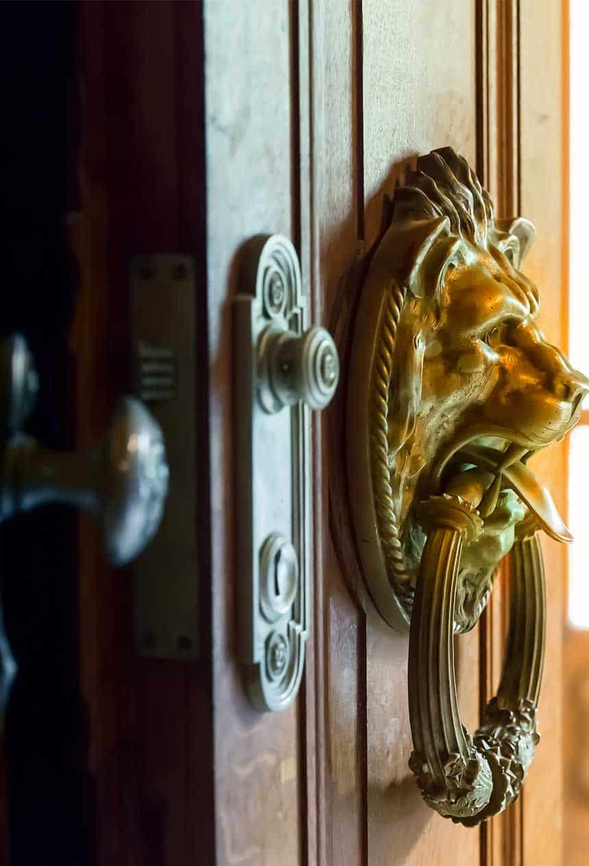 Pose de serrures et verrous sur portes - BSV Protection