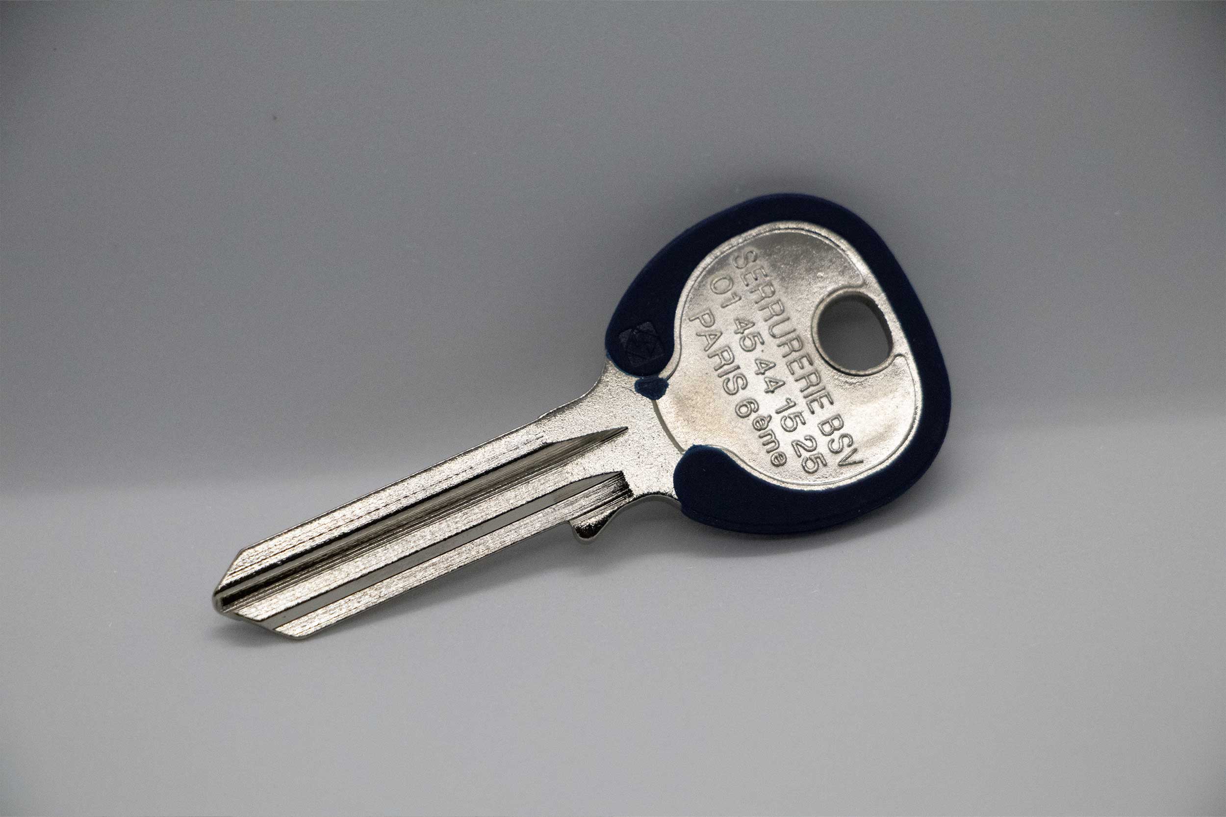 Pose de serrures et verrous sur portes - BSV Protection